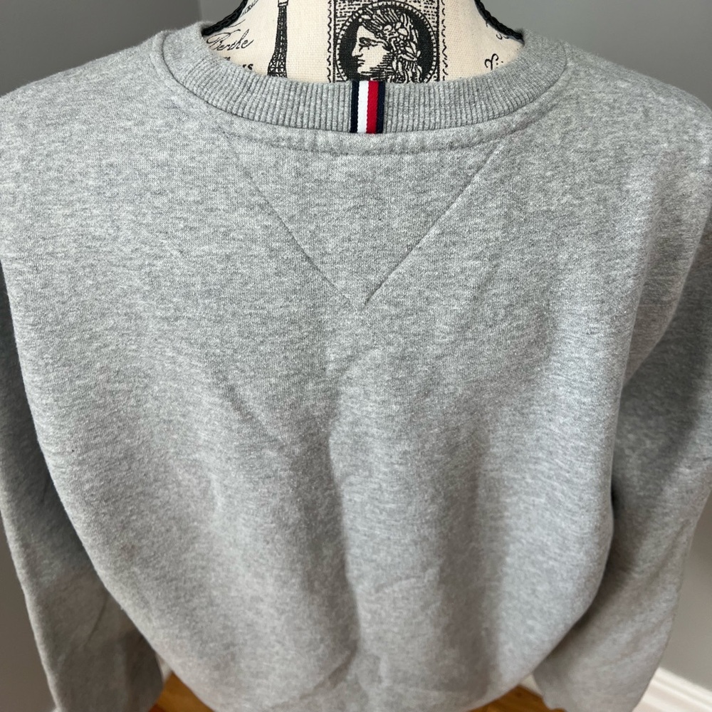Tommy Hilfiger Women’s Medium Crewneck Sweater Sweatshirt - Picture 6 of 7
